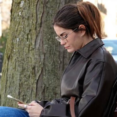 Feminista espanhola vítima de farsas com IA pede regulamentação mais rígida