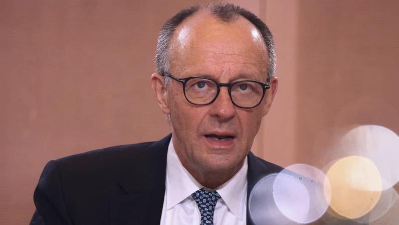 German Chancellor Friedrich Merz speaks during a cabinet meeting at the Chancellery in Berlin, Germany February 4, 2026. REUTERS/Liesa Johannssen