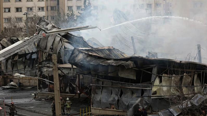 Fire at Janat Abad Market in Tehran