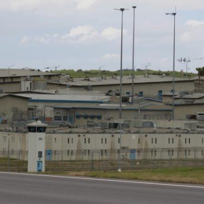 Prisões estaduais tornam-se mais mortais e violentas com a escassez de guardas