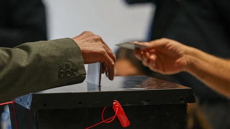 Portugal holds presidential election runoff