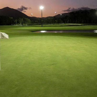 Campo de golfe de R$ 400 milhões ancora resort bilionário em SC