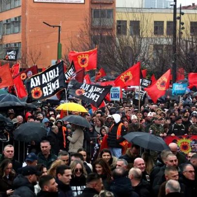 Thaci do Kosovo defende inocência do veredito de Haia sobre crimes de guerra
