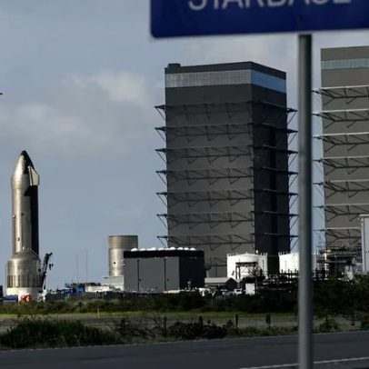Musk muda foco da SpaceX de Marte para acelerar exploração lunar