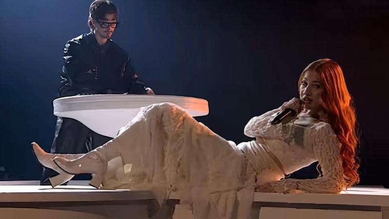 Tony Grox & Lucycalys con la canción que les ha dado el triunfo en Benidorm 2026.