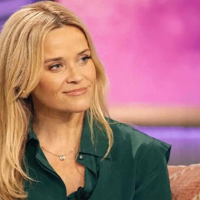 Reese Witherspoon lamenta morte de James Van Der Beek na Legally Blonde prequela