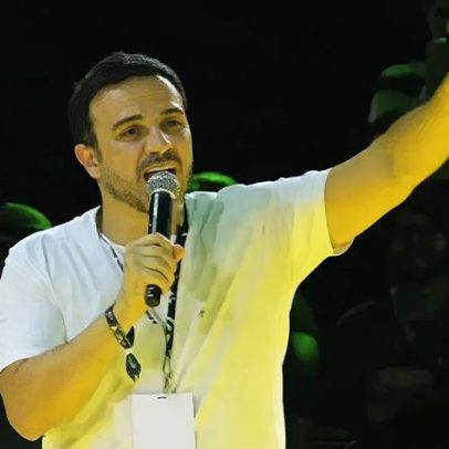 MBL pede ao TSE proibir samba de cantar olê Lula