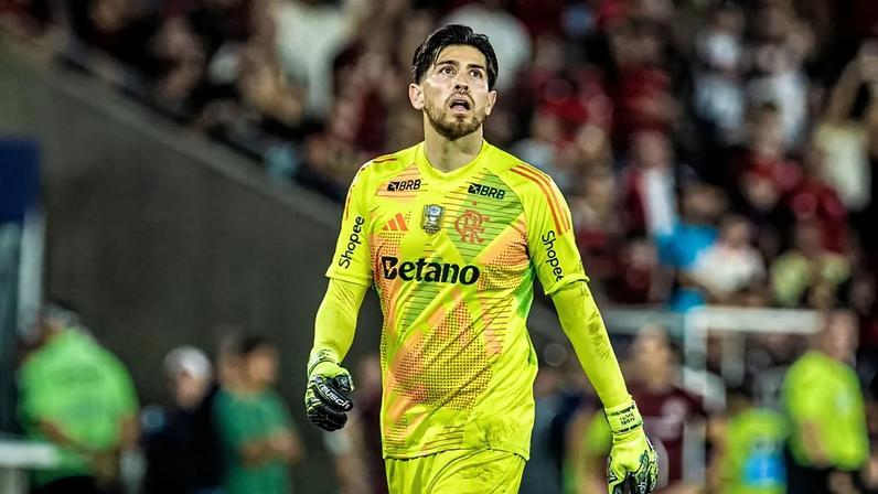 Rossi lamenta resultado do Flamengo contra o Fluminense (Foto: Affonso Andrade/Agência F8/Gazeta Press)