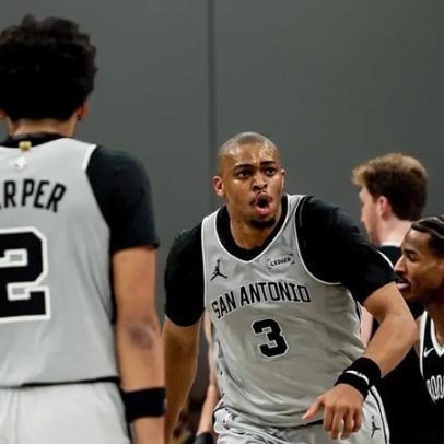 Spurs fecham acordo para novo contrato com jogador da NBA