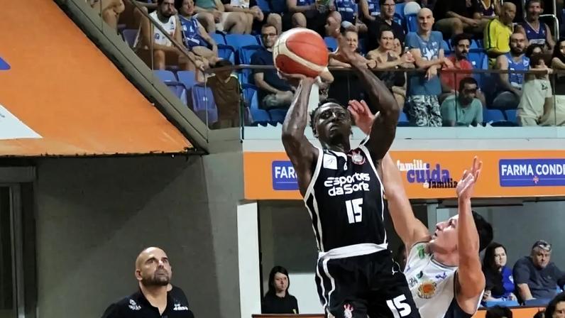 Corinthians vence São José no NBB (Foto: Léo Lenzi / Agência NTZ)
