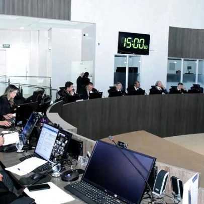 Justiça da Paraíba proíbe menção a Deus em aberturas de sessões legislativas