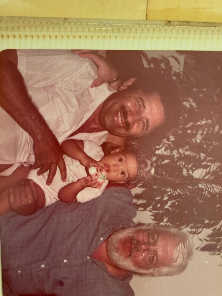 Filha de Manoel Carlos mostra fotos inéditas e atualiza saúde da mãe viúva