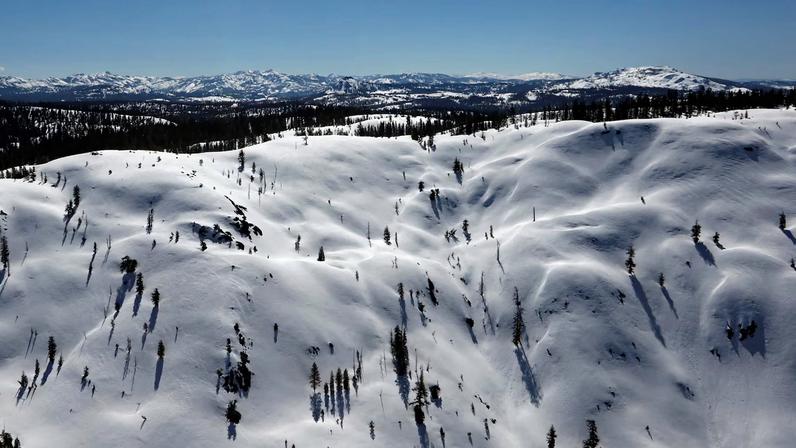The snow-covered Sierra Nevada Mountains are seen from the air during a Pacific Gas and Electric snowpack survey near Nevada City, California, U.S. April 3, 2017. REUTERS/Bob Strong/File Photo