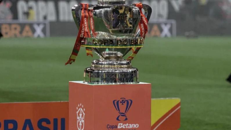 Taça da Copa do Brasil (Foto: Peter Leone/Ofotográfico/Gazeta Press)