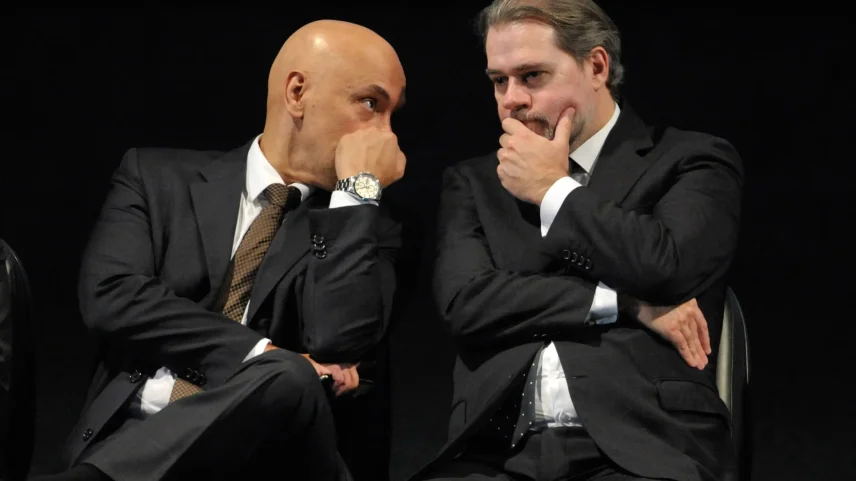 Ao reagirem às revelações com indignação e acusações genéricas, atacando a imprensa, Moraes e Toffoli tentam inverter o ônus democrático: em vez de explicar e afastar dúvidas legítimas, optam por questionar a legitimidade de quem as revela (Foto: Fabio Rodrigues Pozzebom/Agência Brasil)