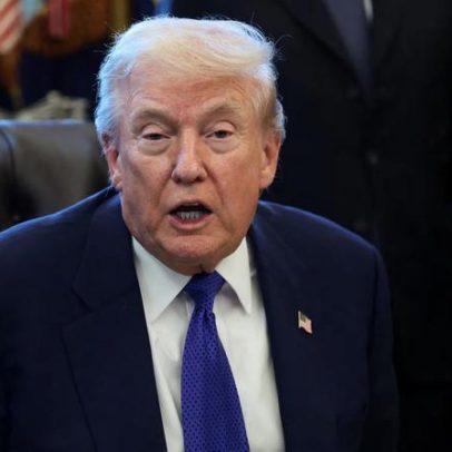 Trump assina ordem que ameaça tarifas sobre países que fazem negócios com o Irã