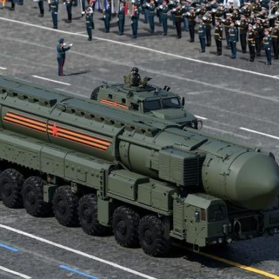 Kremlin diz que Rússia continuará potência nuclear responsável apesar do fim do New START