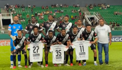 Vasco-AC homenageia jogadores presos por estupro