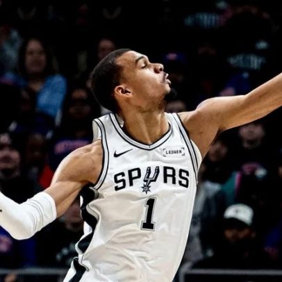 Wembanyama brilha e Spurs vencem Pistons