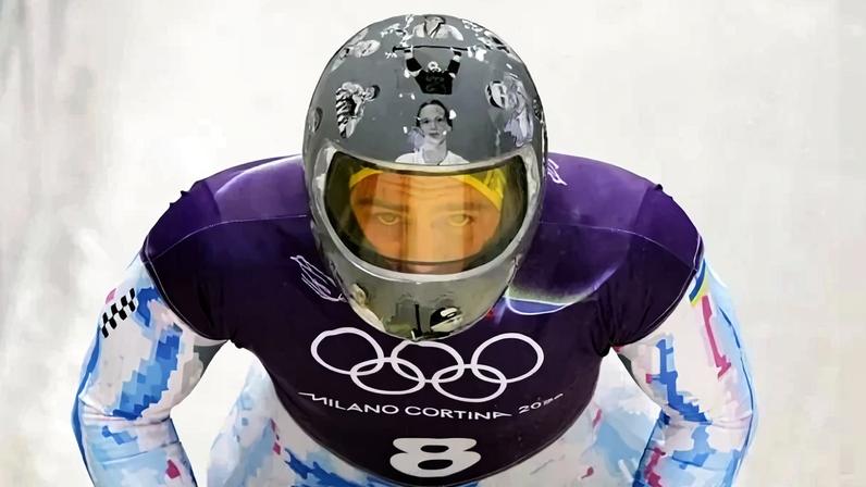 O atleta Vladislav Heraskevych, da Ucrânia, foi desclassificado das Olimpíadas de Inverno após protesto contra a Rússia. Foto: Reprodução/Redes Sociais