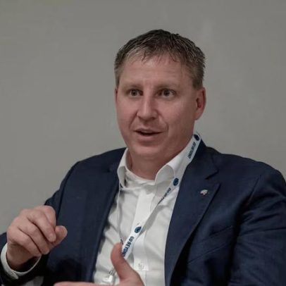 Azul sai fortalecida da reestruturação com custos 1/3 menores, diz CEO
