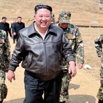 Kim abre novo bairro habitacional em Pyongyang para famílias de soldados caídos
