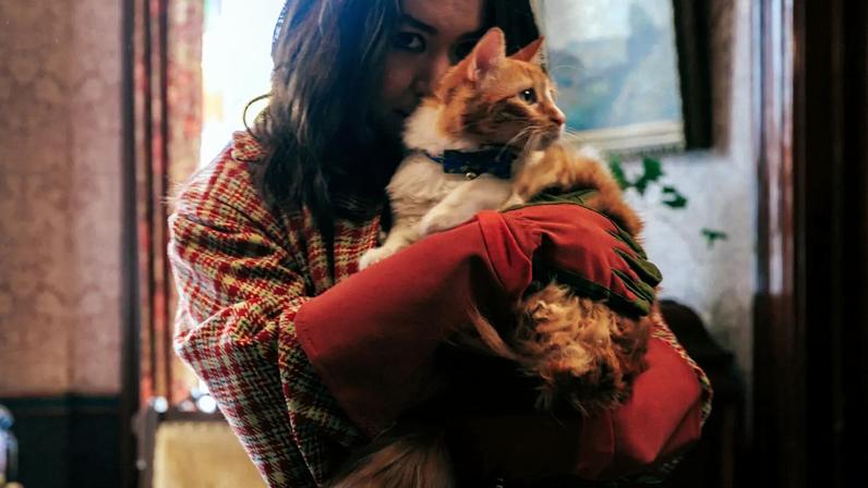 Mitski and a cat