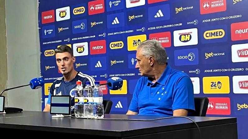 Tite e Matheus Bacci (Foto: Eduardo Statuti/Lance!)