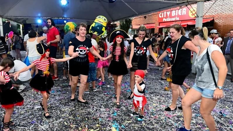 A expectativa da organização é atrair mais de 40 mil pessoas ao longo dos cinco dias de festa para o Foz Folia 2026. (Foto: Divulgação/Prefeitura de Foz do Iguaçu)