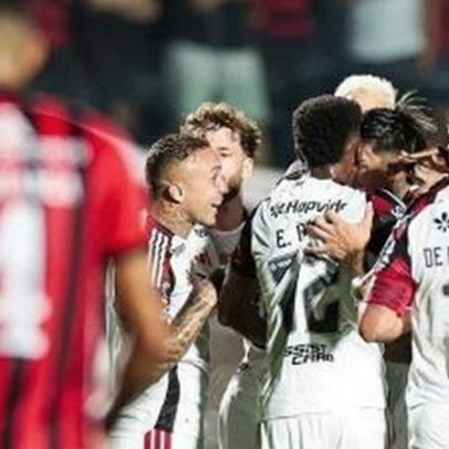 Pulgar faz golaço em Vitória x Flamengo pelo Brasileirão