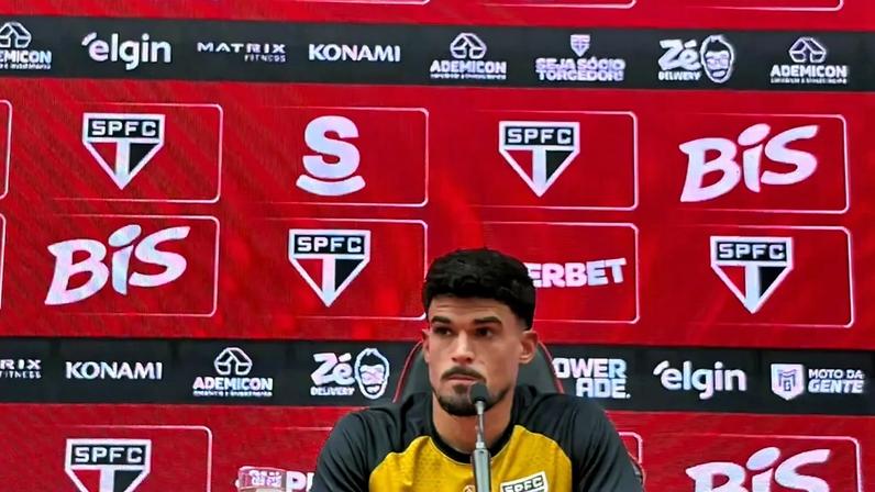 Cauly foi apresentado ontem (Foto: Izabella Giannola / Lance!)
