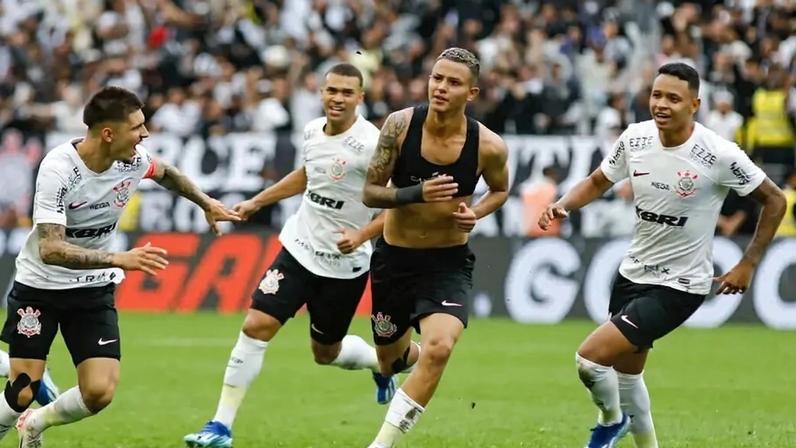 Volante deixou o Corinthians (Foto: Rodrigo Gazzanel)