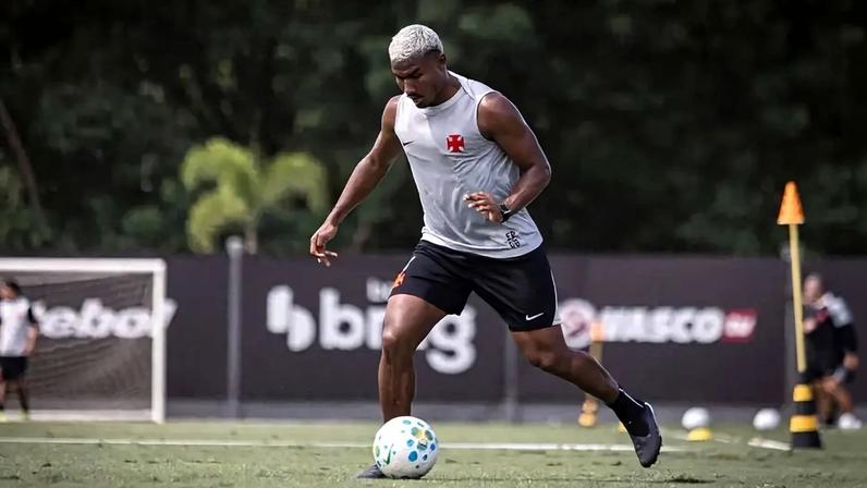 Cuiabano em treino do Vasco (Foto: Matheus Lima/Vasco)