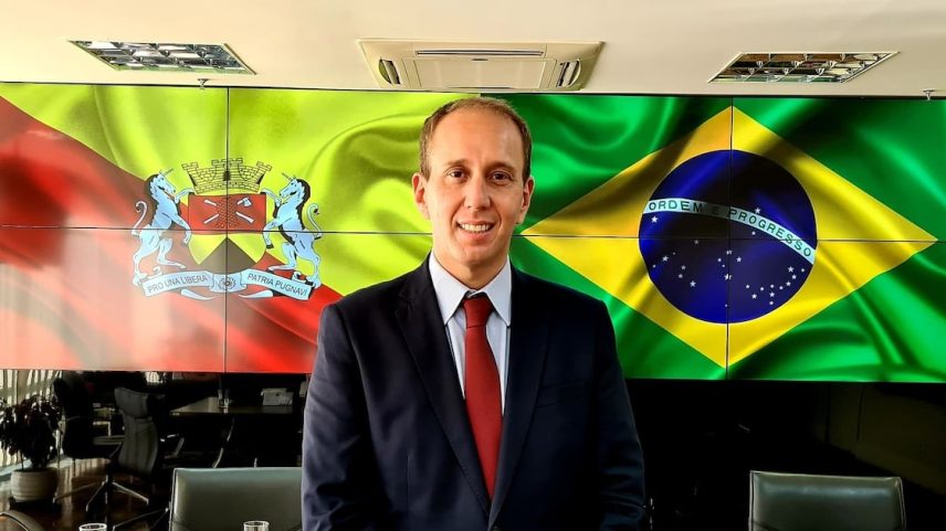 Rodrigo Maganhato (Republicanos), o Manga, está afastado da gestão municipal de Sorocaba desde novembro. Ele foi alvo da Operação Copia e Cola, da Polícia Federal