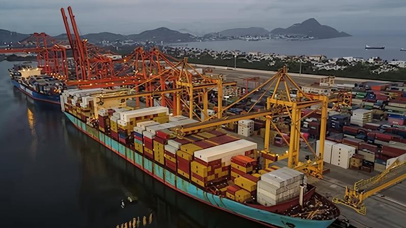 Vista aérea del Puerto de Manzanillo, en abril de 2025.