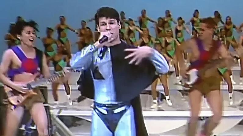 Exumação dos corpos dos Mamonas Assassinas revela detalhe chocante envolvendo Dinho 30 anos após trágica morte em acidente de avião