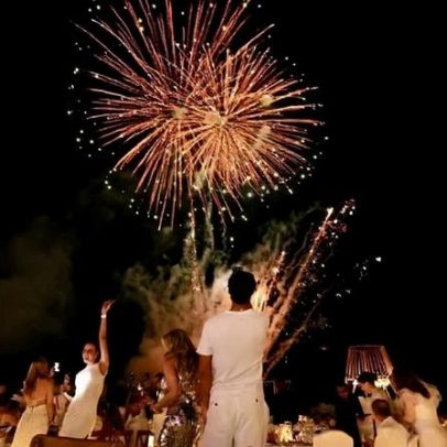 Abertura do torneio em Acapulco com festa de branco entre jogadores