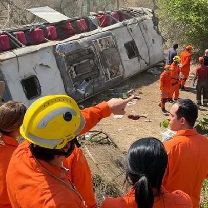 Acidente de ônibus em Alagoas deixa 15 mortos