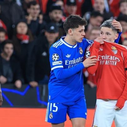 Ex-jogadores da Fifa sugerem punição para quem cobrir a boca no futebol