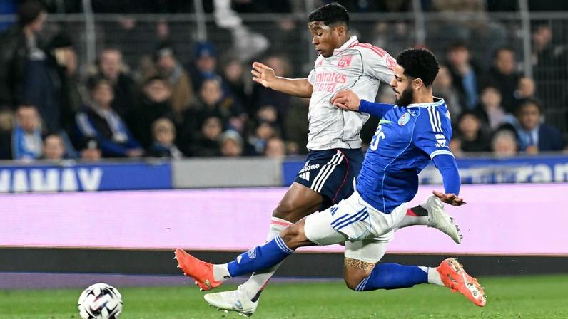 Endrick em ação em Strasbourg x Lyon — Foto: AFP