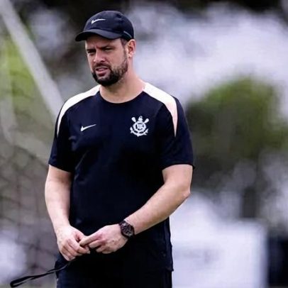 Auxiliar do Corinthians contesta súmula e acusa árbitro de mentir