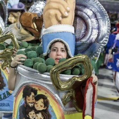 Planalto afirma que críticas a Lula no Carnaval teriam impulsionamento pago