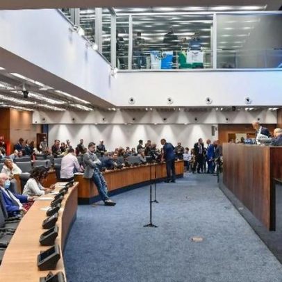 Alerj aprova projeto de eleição indireta com voto aberto e sem propaganda
