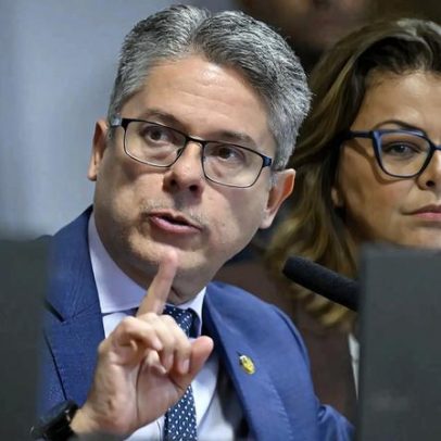 Senador acionou a PGR para afastar Toffoli do caso Master