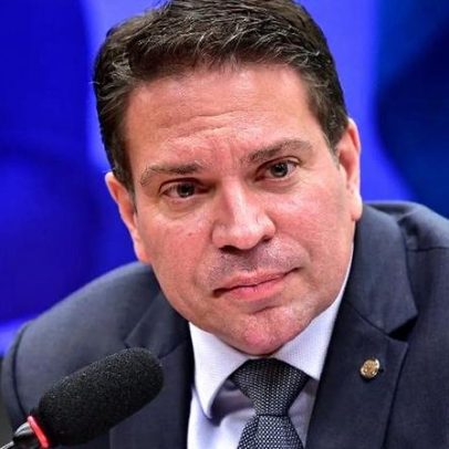 Ramagem, foragido nos EUA, presta depoimento ao STF por vídeo