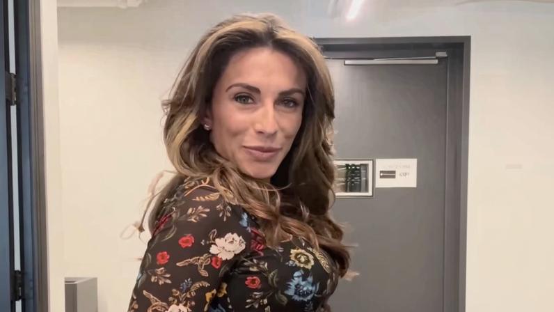 Alyssa Farrah Griffin ausenta-se de The View ao entrar em parto