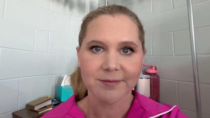 Amy Schumer set herself up in the “crying corner” for Valentine’s Day.