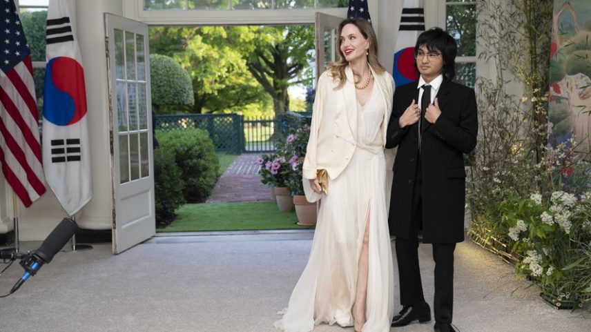 Angelina Jolie e o filho mais velho, Maddox