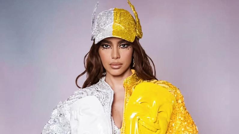 Anitta mostra look para Ensaios da Anitta em SP — Foto: Fred Othero