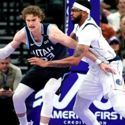 Mavericks trocam Anthony Davis um ano após troca histórica por Doncic
